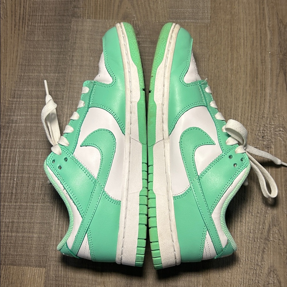 Nike Dunk Low Green Glow - Picture 4 of 6